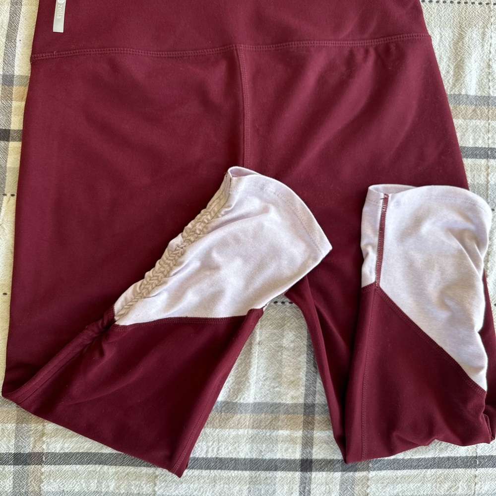 ZELLA Burgundy and Pink capri length athletic pants